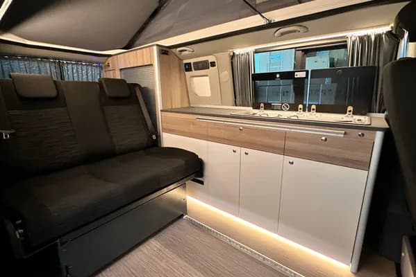 Doğada Rahat Etmenizi Sağlayan Hafif ve Konforlu Karavan Mobilyaları