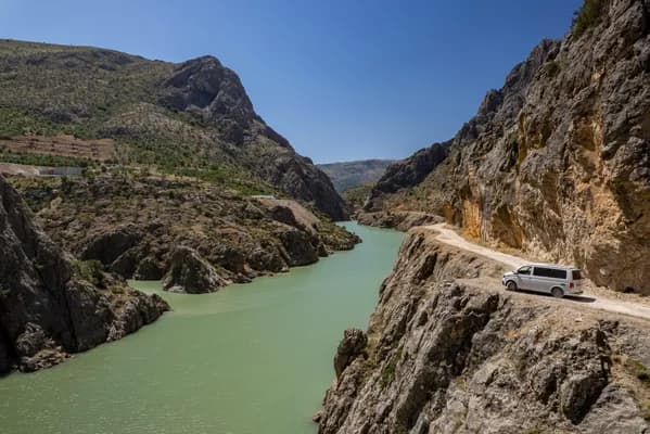 Arazi Koşullarına Uygun Süspansiyon ve Şasi Güçlendirmeleri