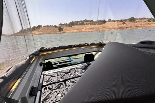 Güneş Enerjisiyle Çalışan Karavanlar: Özgürce Seyahat Etmenin Yolu